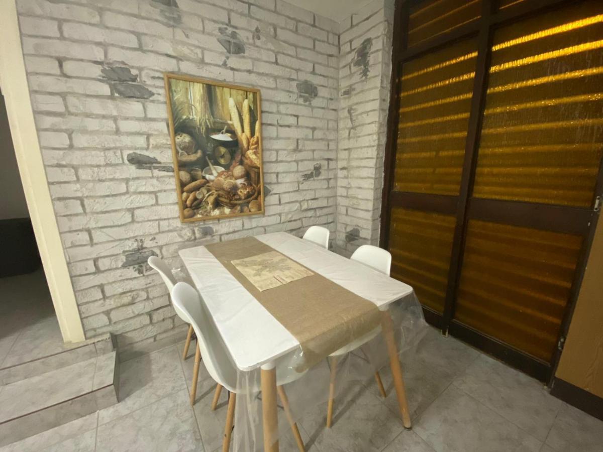 Adi Apartment Arad Exterior photo