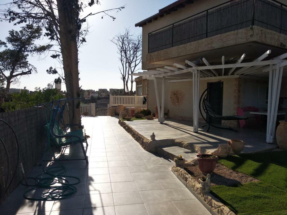 Adi Apartment Arad Exterior photo