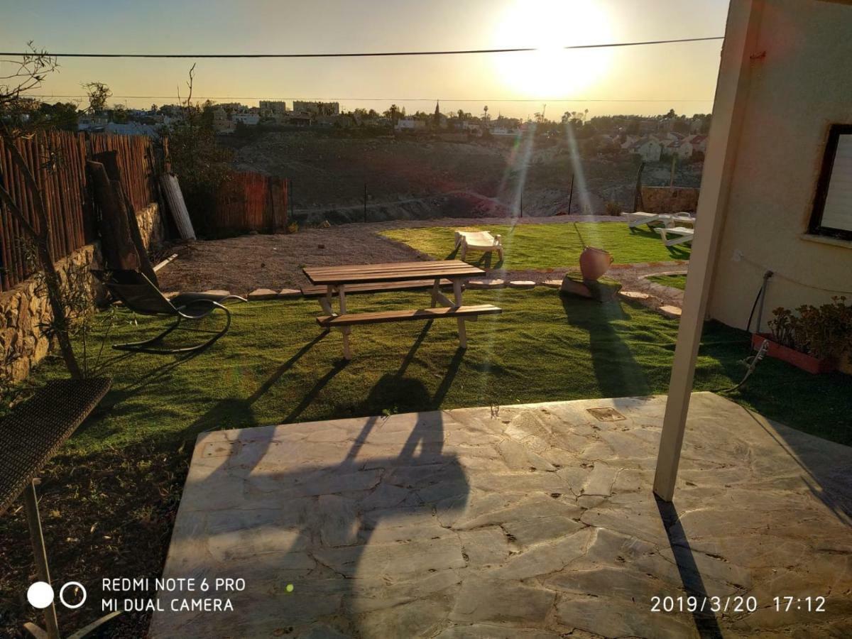 Adi Apartment Arad Exterior photo